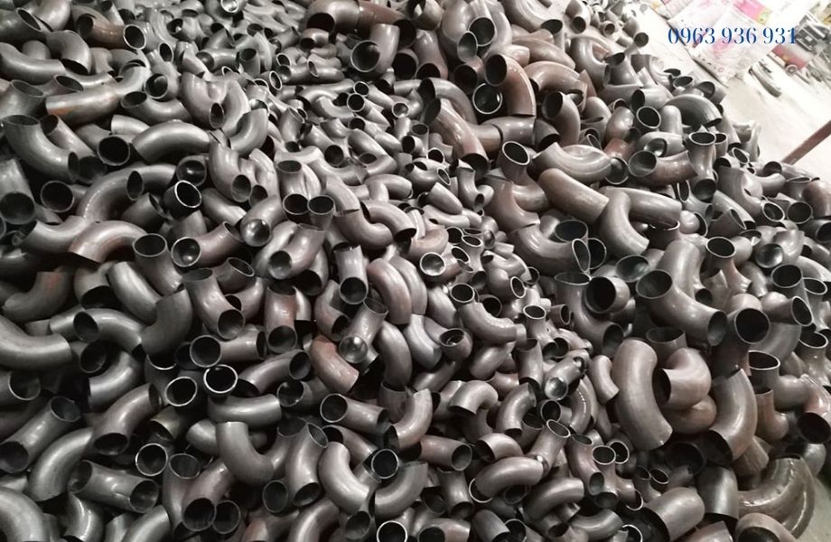 Tại sao nên sử dụng cút thép trong hệ thống công nghiệp
